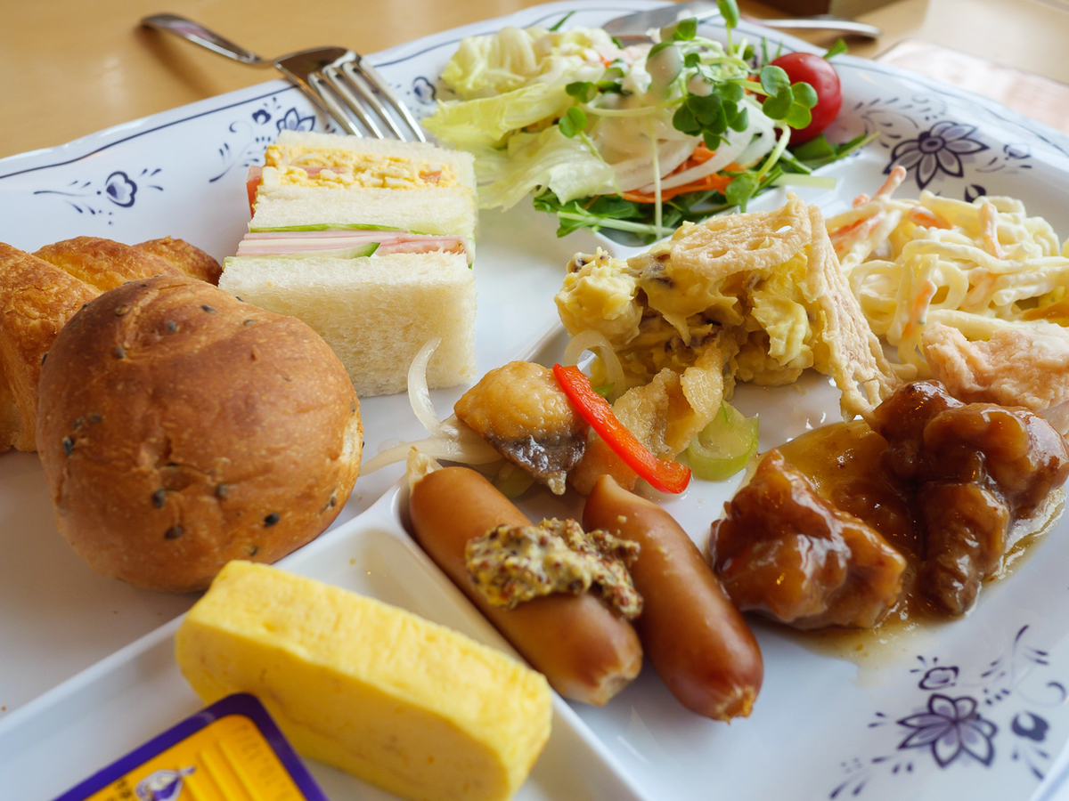 朝食