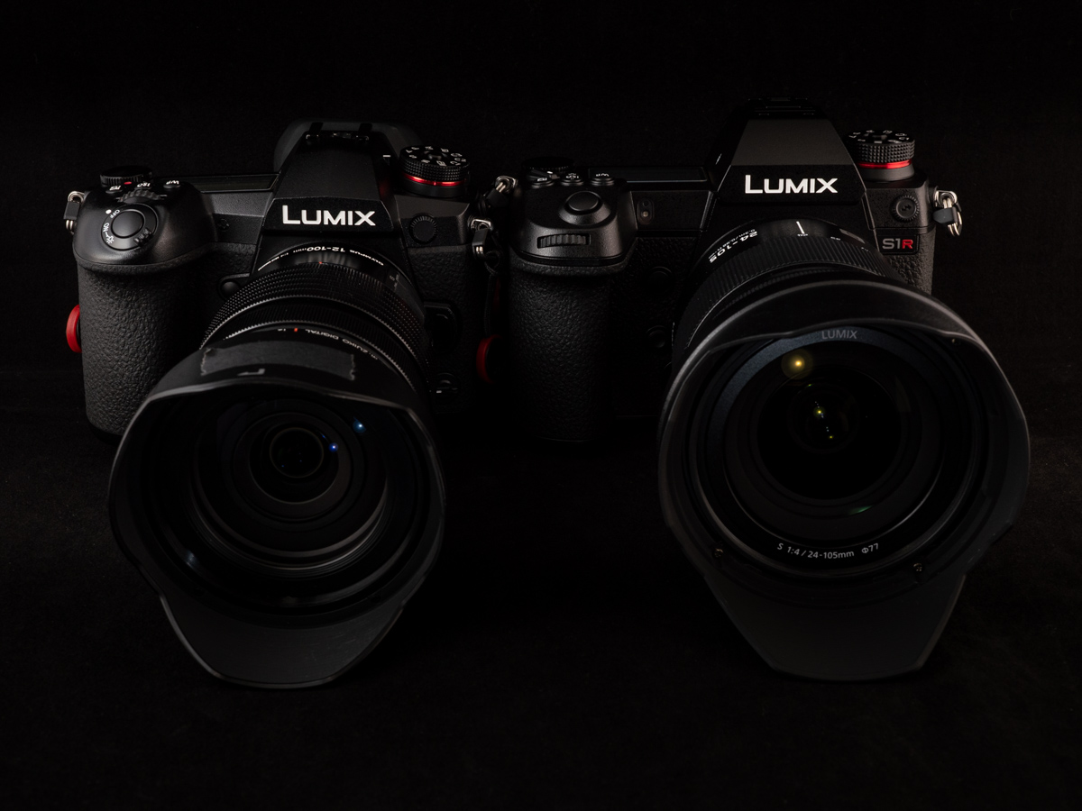 左：G9 PRO、右：S1R
