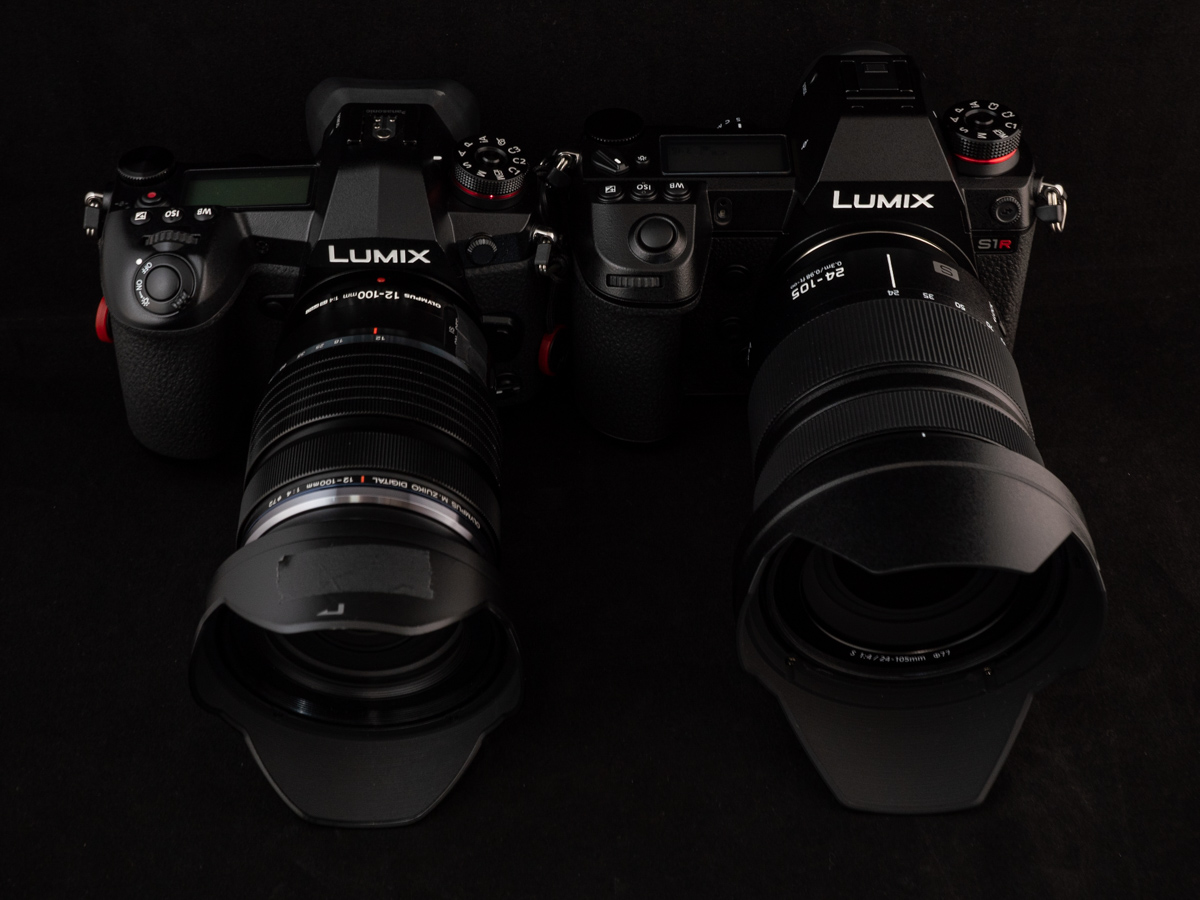 左：G9 PRO、右：S1R