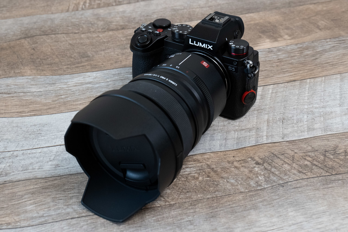 LUMIX S PRO 50mm F1.4