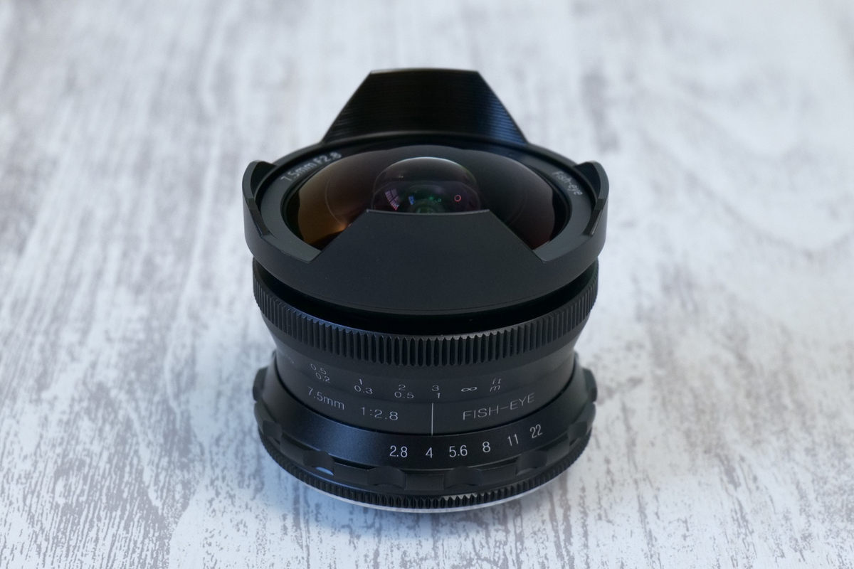 PERGEAR 7.5mm F2.8