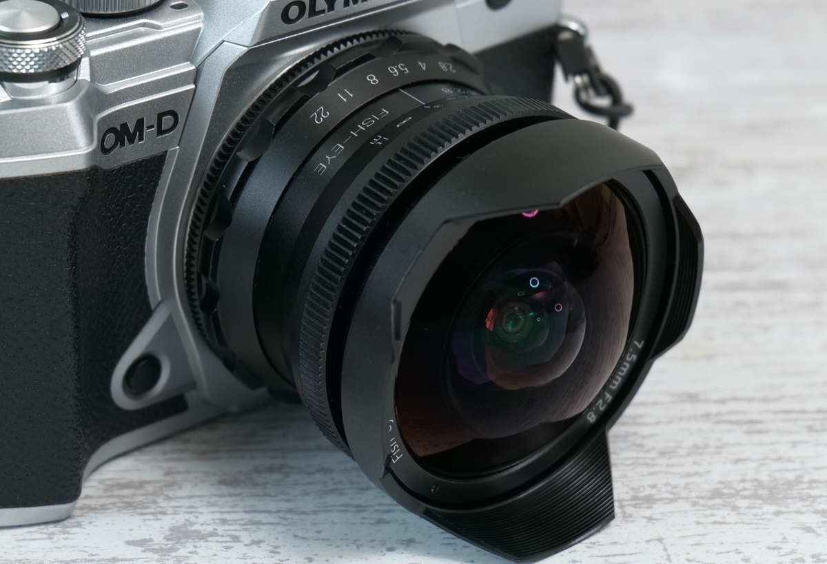 PERGEAR 7.5mm F2.8