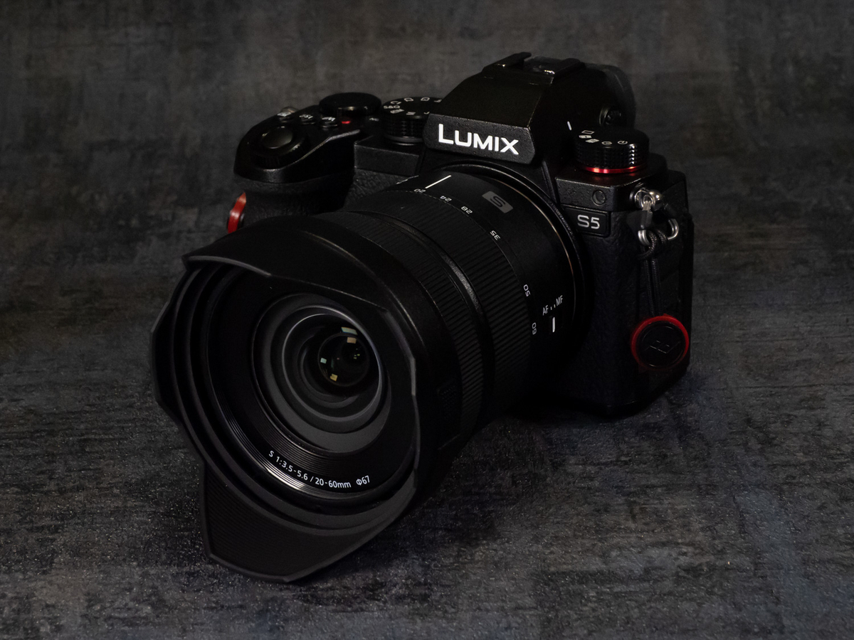 LUMIX S5