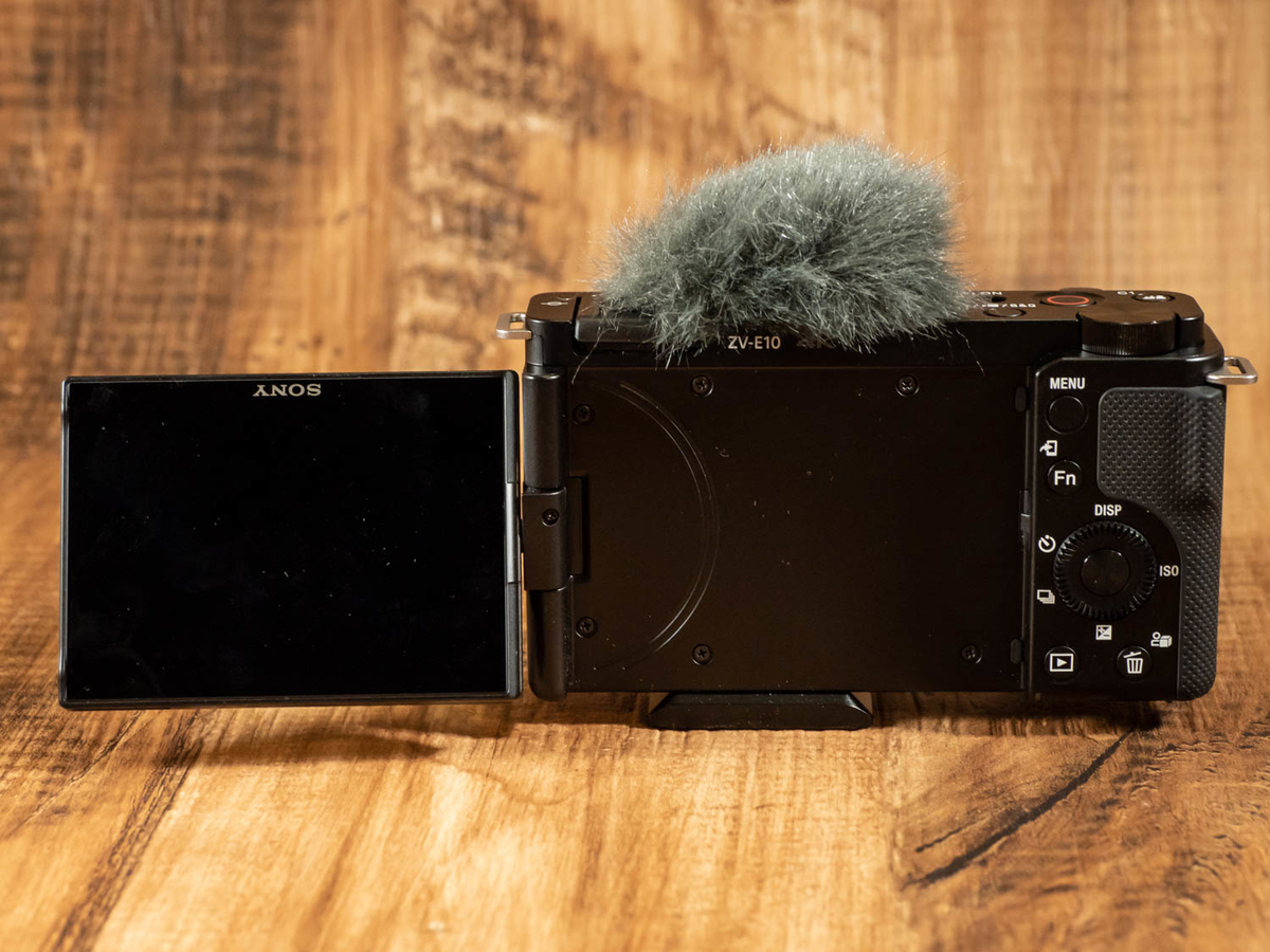 開くと逆さまになる間抜けなSONYロゴ