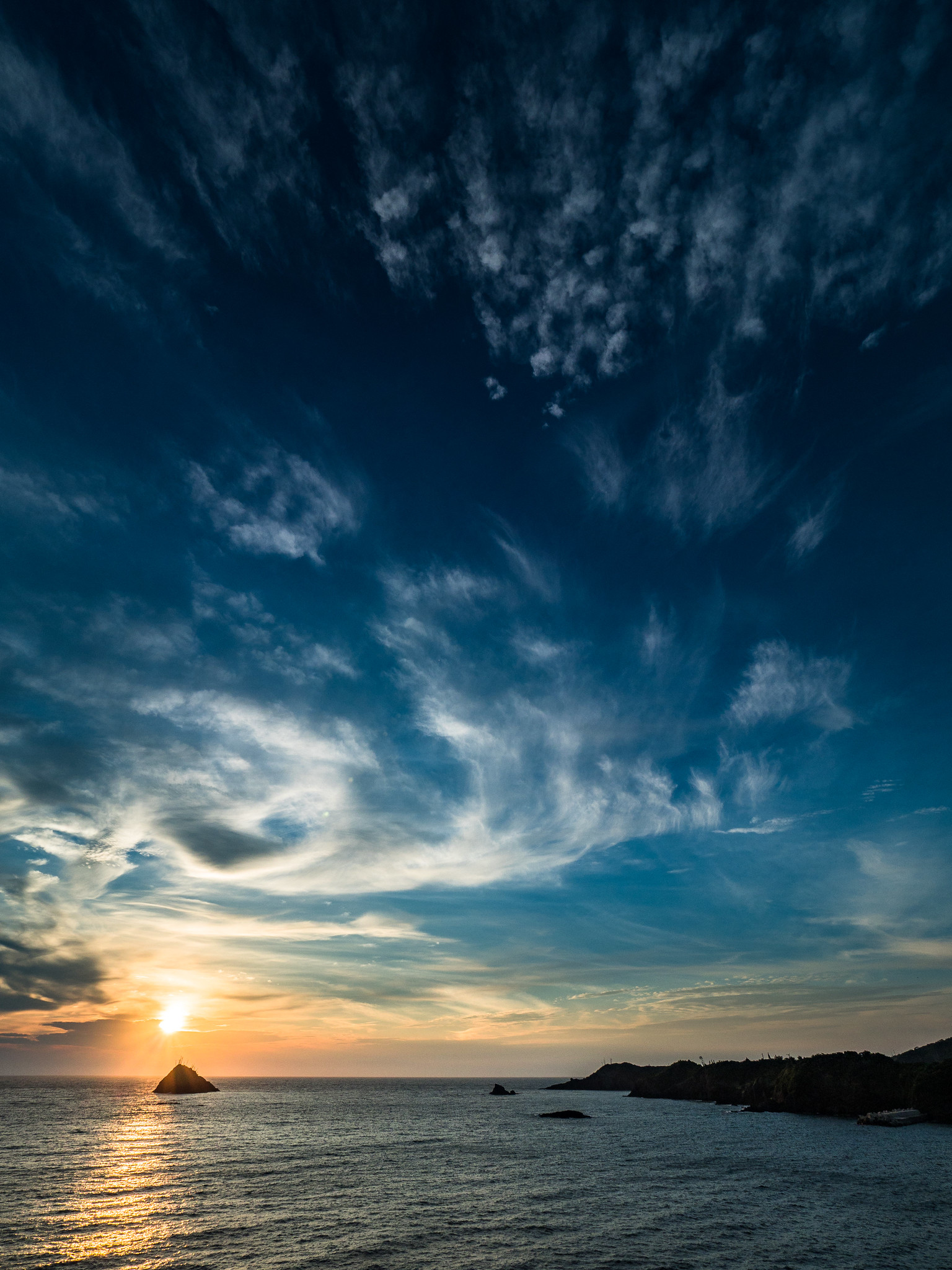 日本海に沈む夕日