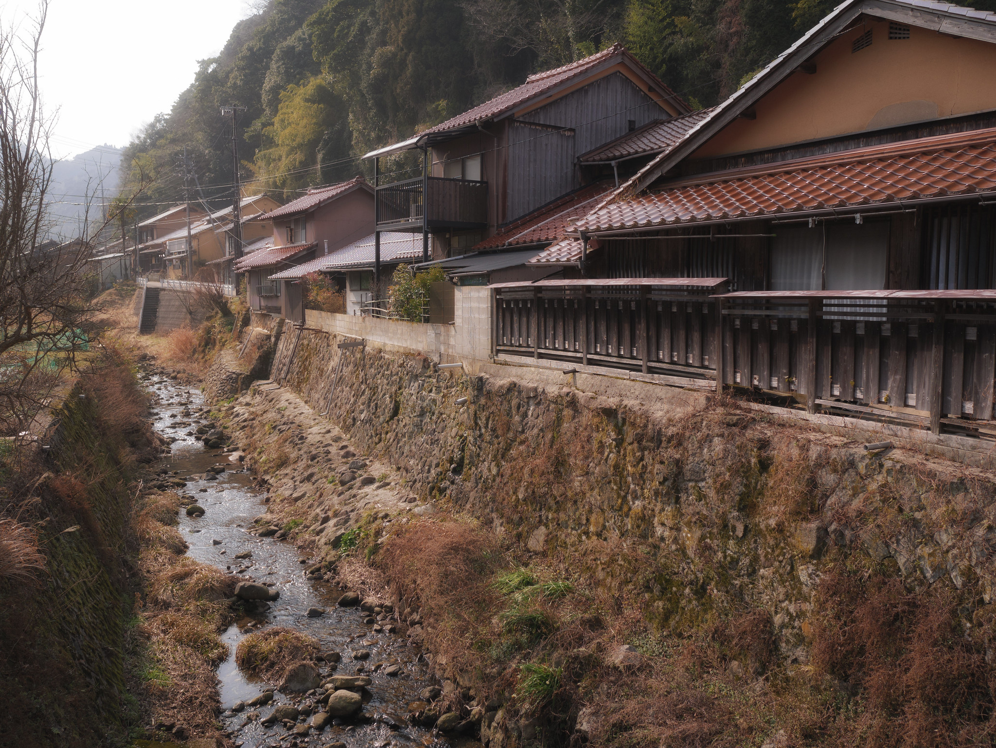 川