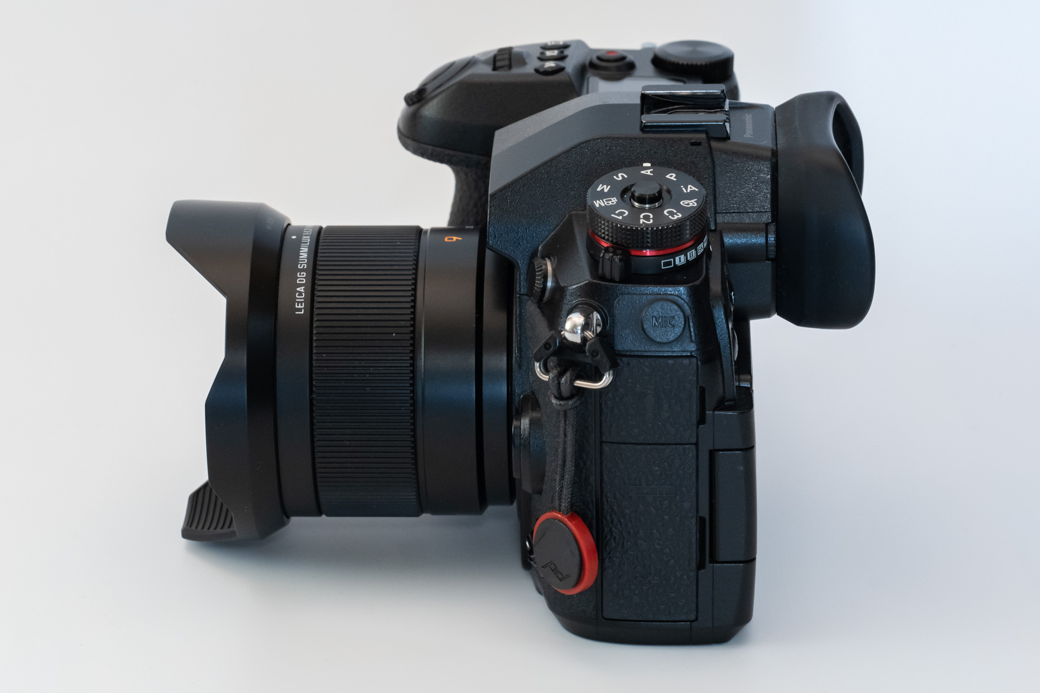 LUMIX LEICA DG SUMMILUX 9mm f1.7 美品 パナソニックがMFT用レンズ「LEICA DG Summilux 9mm F1.7」を