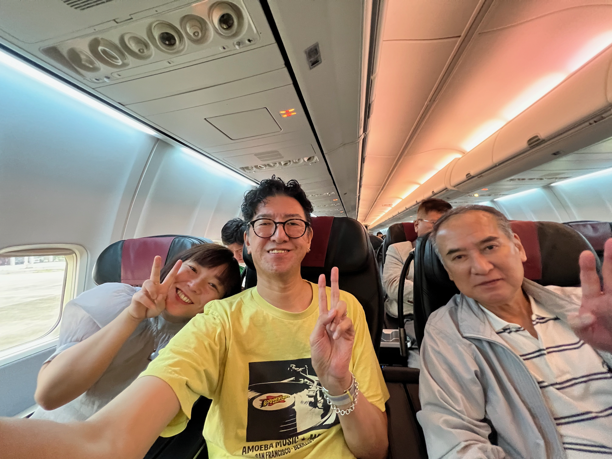 機内