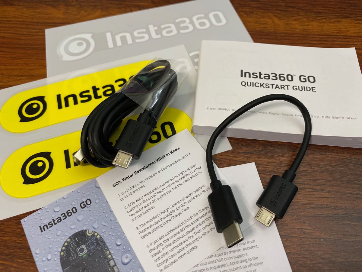 microUSB - USB-Cケーブルほか付属品